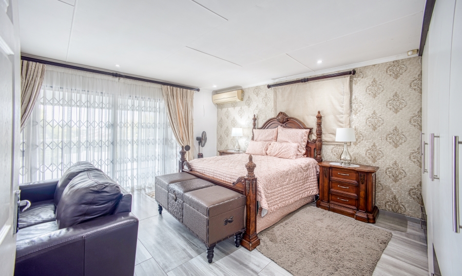 4 Bedroom Property for Sale in Beacon Bay Eastern Cape